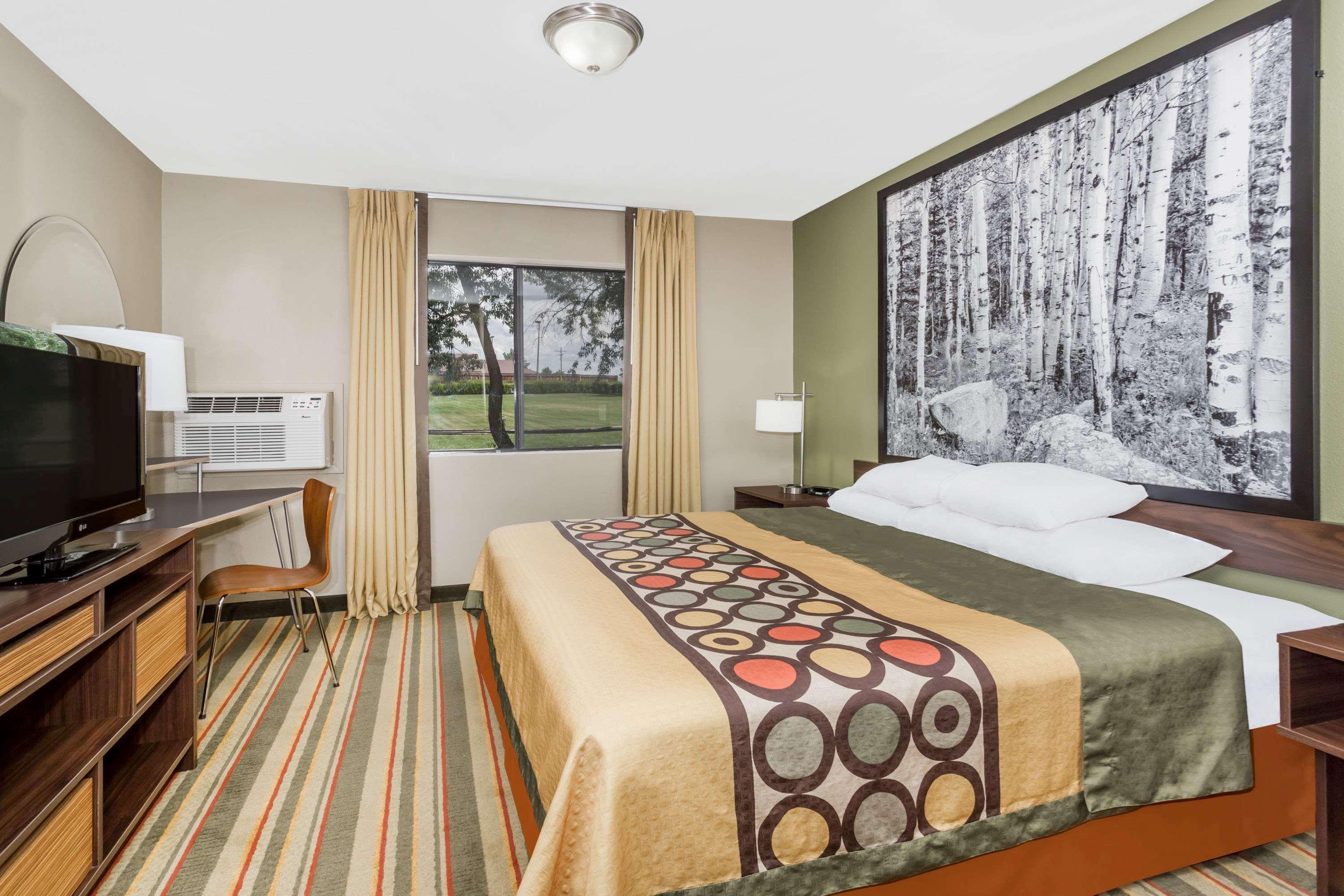 Super 8 By Wyndham Montrose Motel Eksteriør billede